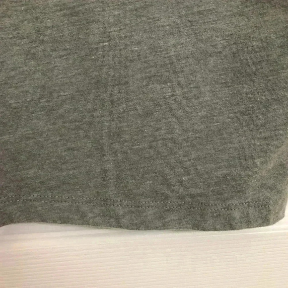 Banana Republic Grey Graphic Tee NWOT Size Medium - Picture 2 of 16